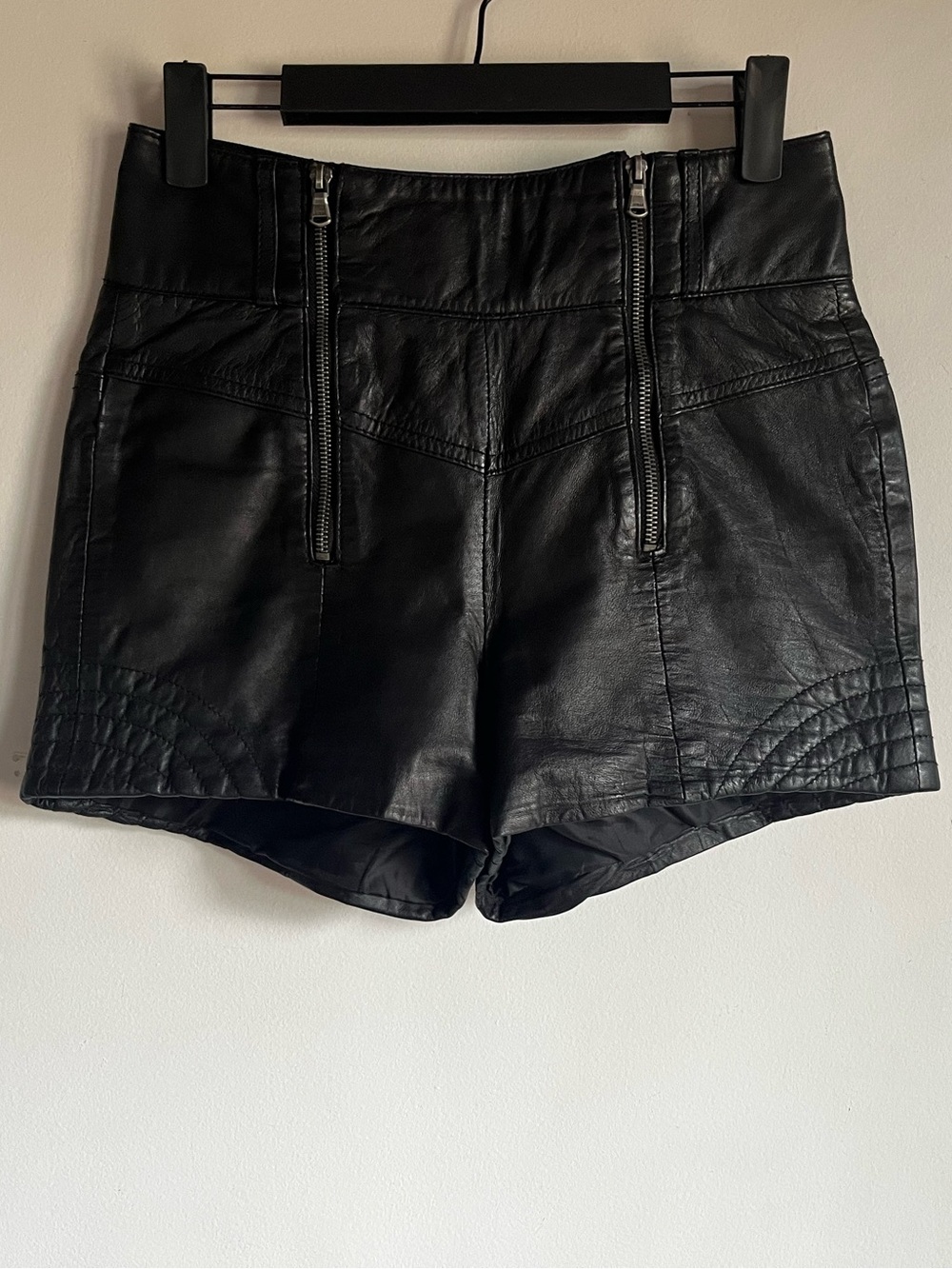 Guess Los Angeles Double Zip Leather Biker Shorts Size 25 Black Faux Leather